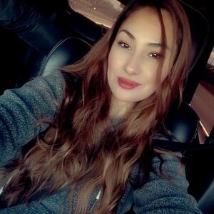 Meet your Posher, Lucely